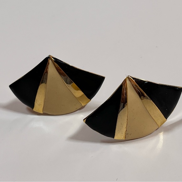 Vintage 80 90 Deco Black Cream Enamel Gold Fan Clip Earrings Retro - Picture 6 of 13